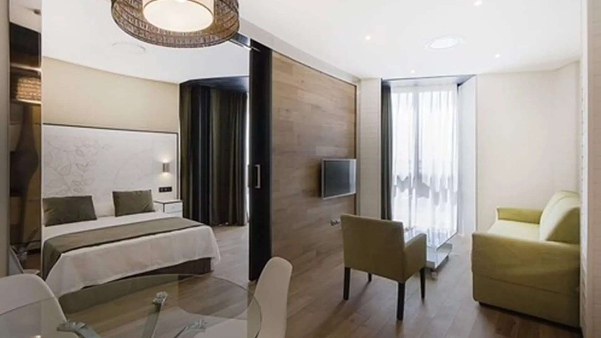 Apartment Apartamentos Suites Oficentro Deluxe Malaga