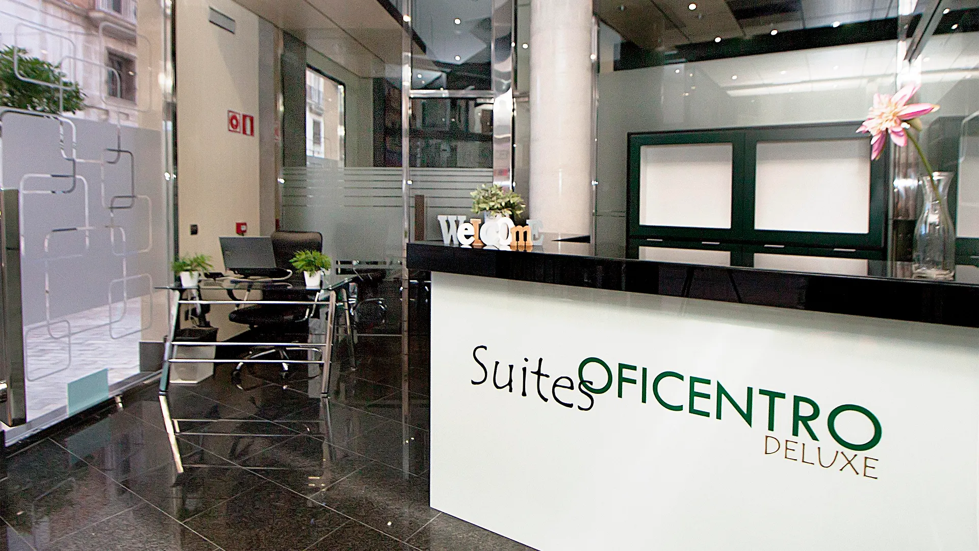 Apartamentos Suites Oficentro Deluxe Malaga 0*,