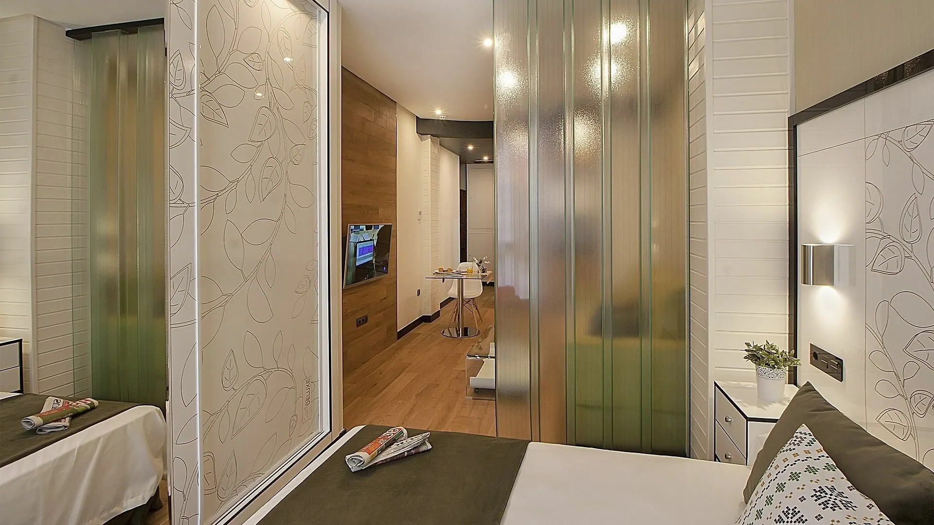 Apartamentos Suites Oficentro Deluxe Malaga 0*,  Spain