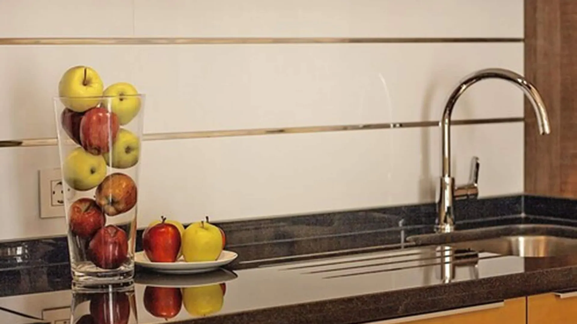 Apartamentos Suites Oficentro Deluxe Malaga 0*,  Spain