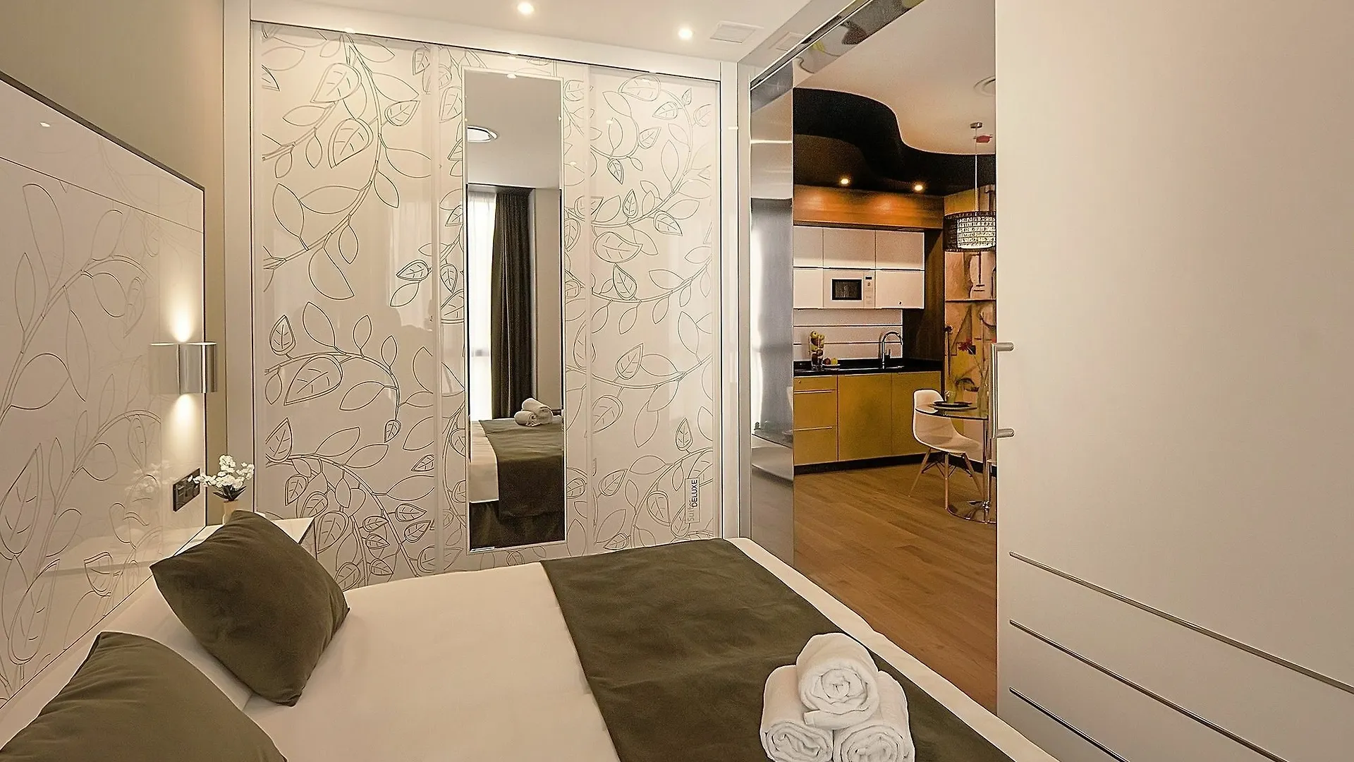Apartamentos Suites Oficentro Deluxe Malaga Apartment